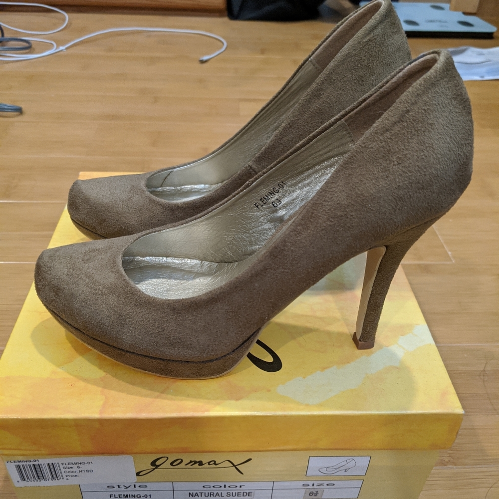 GOMAX NATURAL SUEDE HIGH HEEL PLATFORM PUMPS